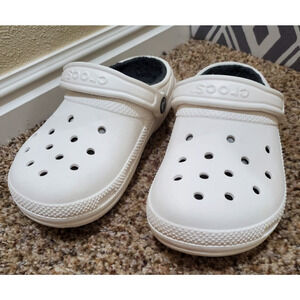 Crocs Classic Lined Clogs White Fuzzy Warm Slip On Comfort Shoes Men 4 Women 6